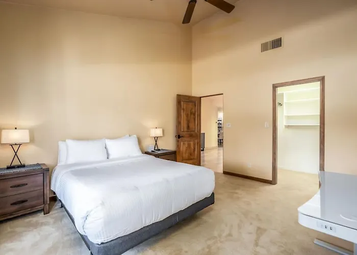 Mccormick Ranch Oasis *